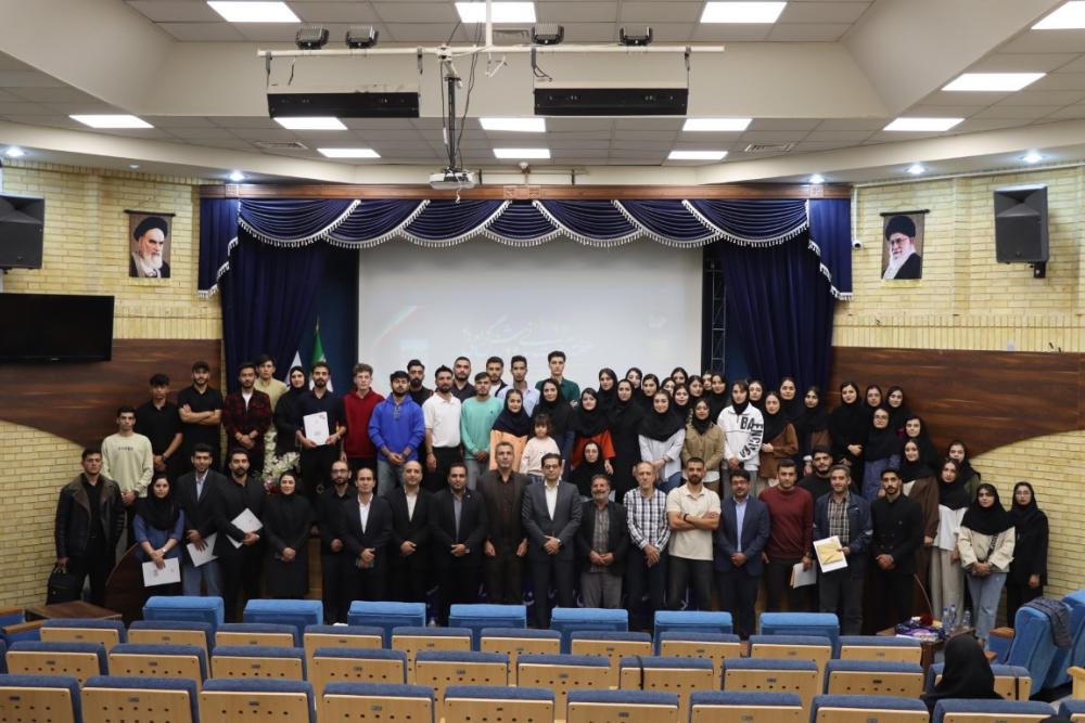 مراسم تجلیل از اساتید، کارمندان، دانشجویان و فعالان ورزش دانشگاه برگزار شد.